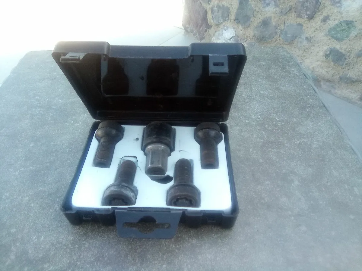Mercedes Benz lock  set - Image 2