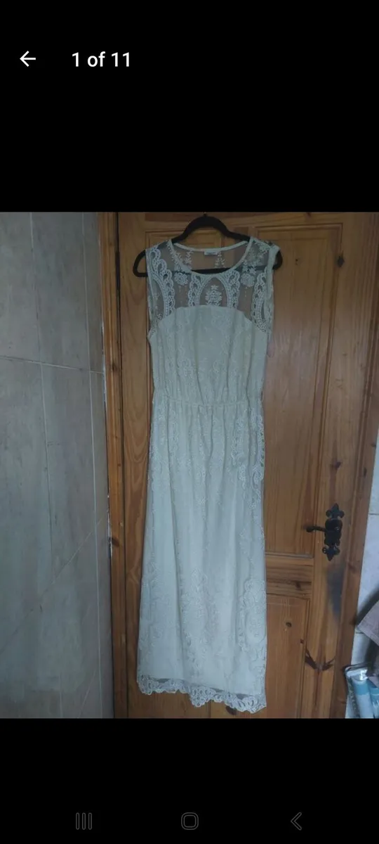 River Island cream lace maxi dress (free post) - Image 1