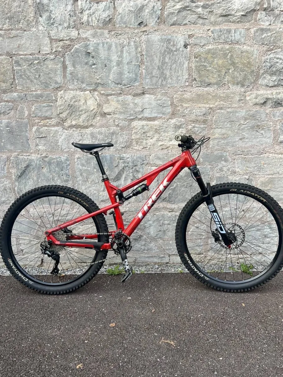 Mountain bike - Image 1