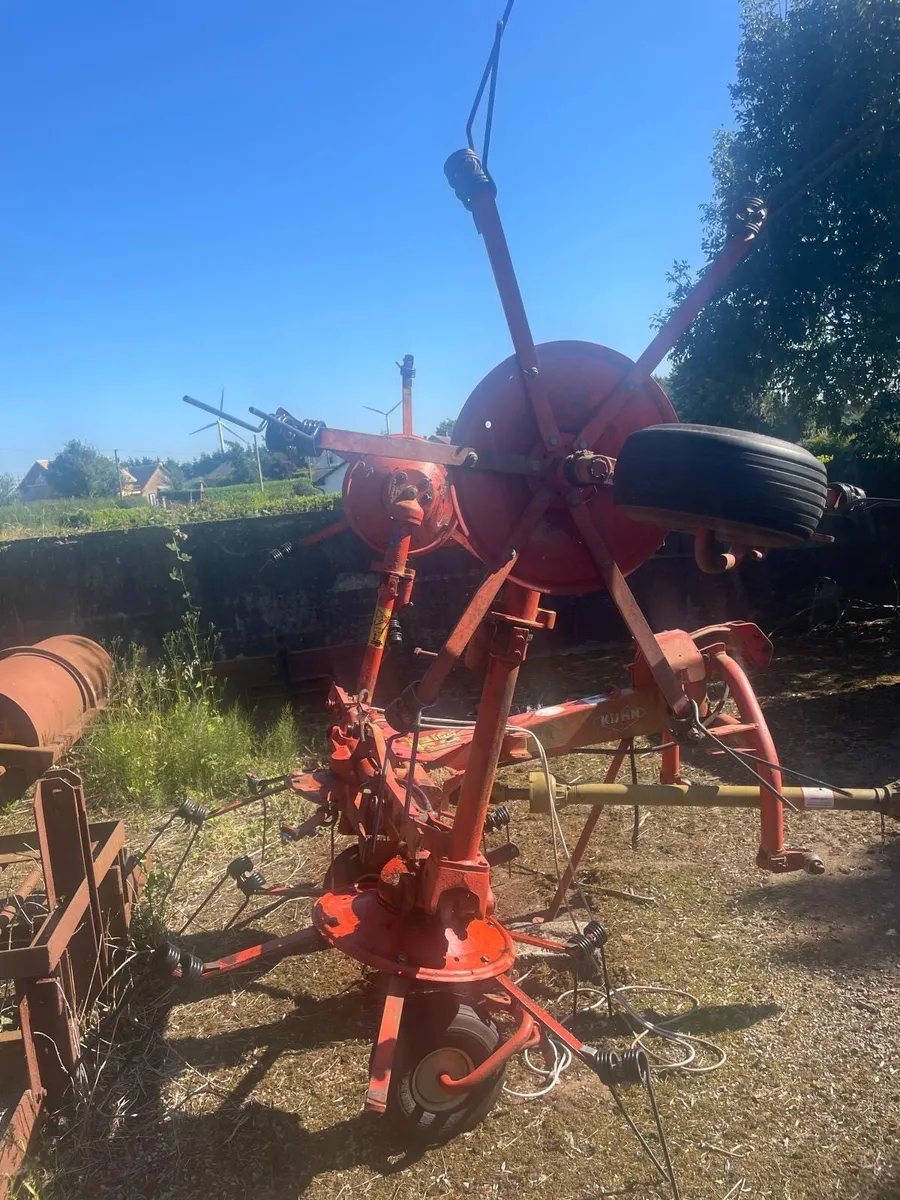 Kuhn 5001 Tedder - Image 2
