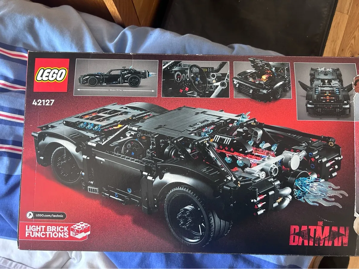 Lego Technic Batmobile - Image 2