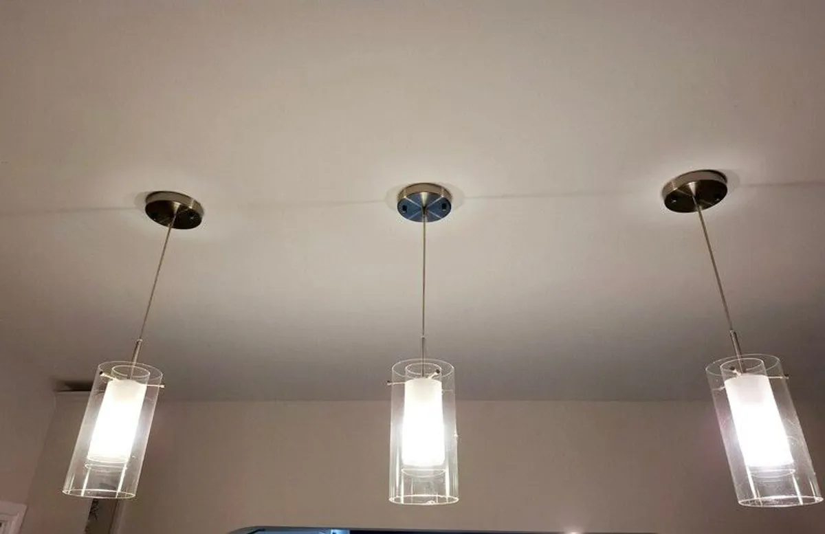 3 Pendant ceiling lights. - Image 2