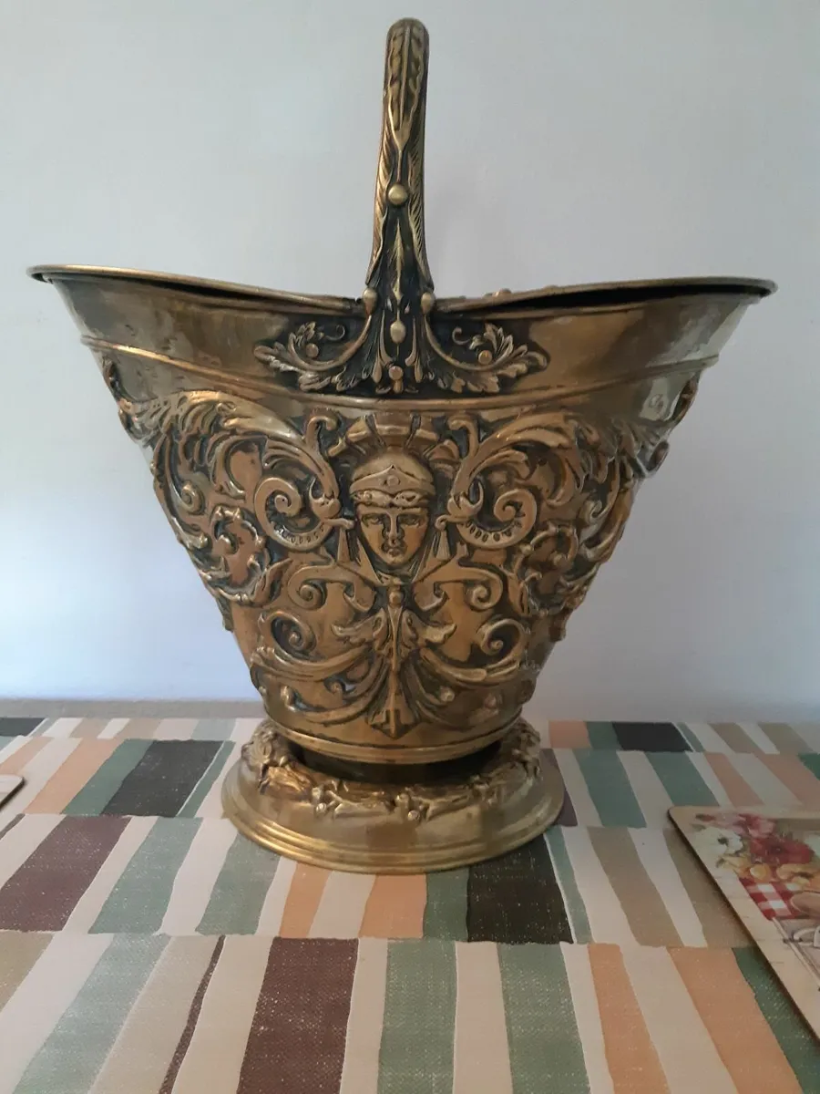 Antique Victorian Brass Double Lidded Coal Scuttle - Image 2