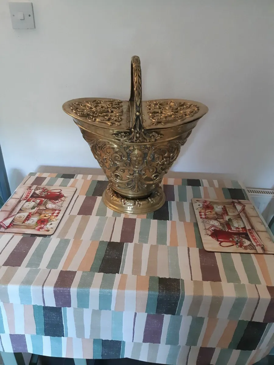 Antique Victorian Brass Double Lidded Coal Scuttle - Image 4