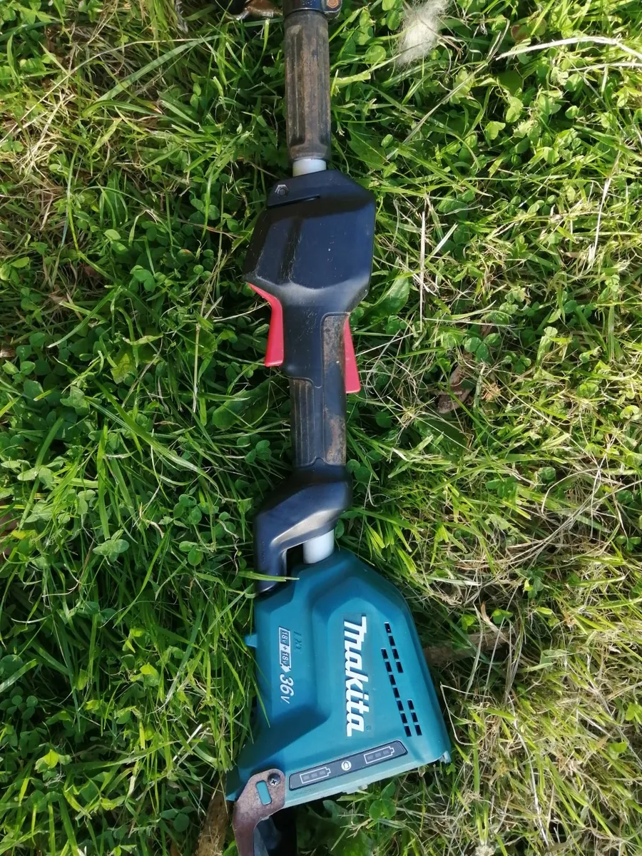 Makita strimmer and battery - Image 2