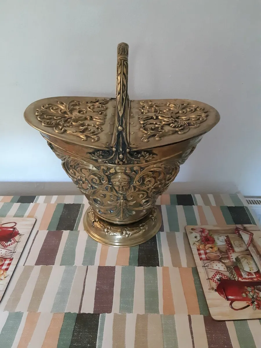 Antique Victorian Brass Double Lidded Coal Scuttle - Image 1