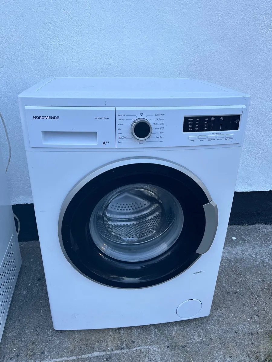 Washing machine - Image 1