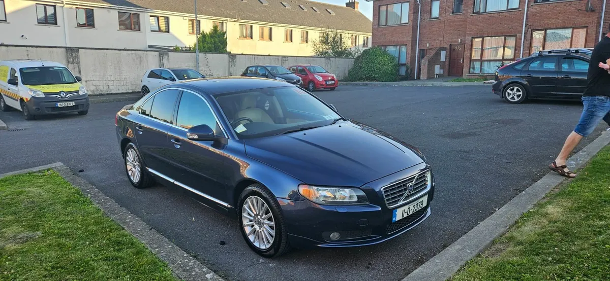 Volvo S80 2011 - Image 1