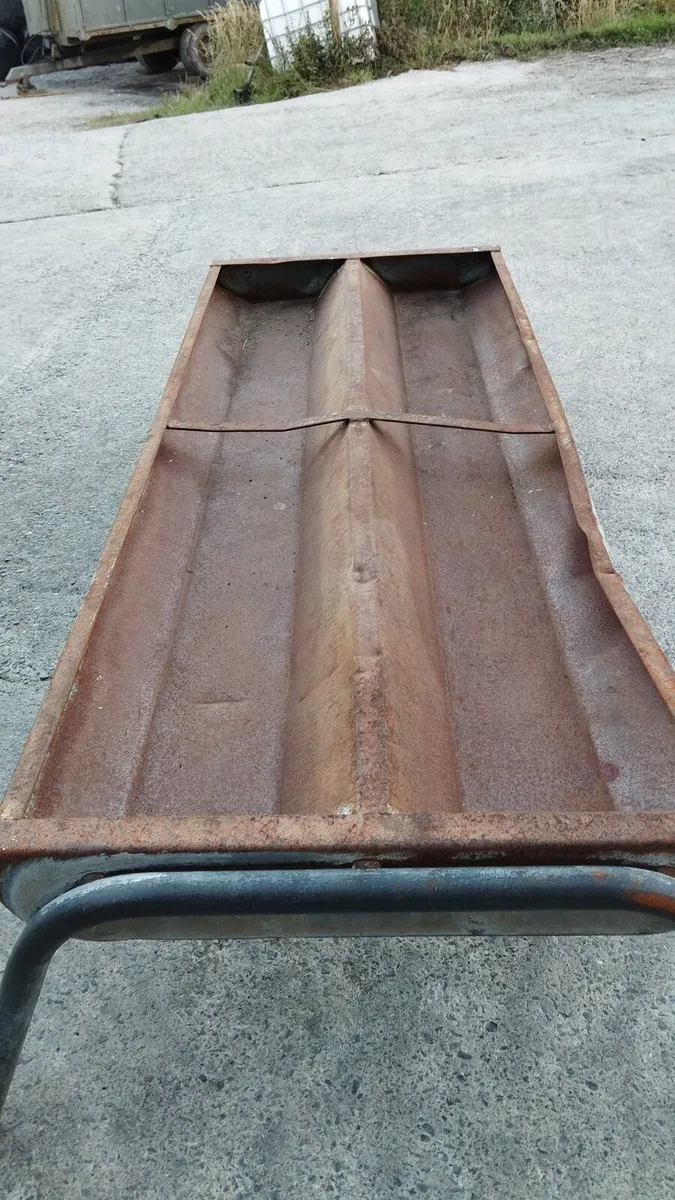 2 ration troughs - Image 3