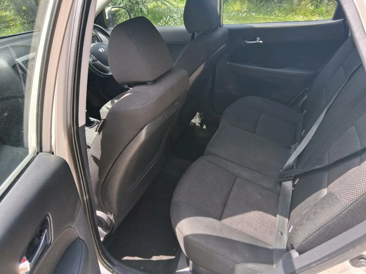 11 i30 1.6 CRDi NCT 05/26 tax09/25 270km - Image 4