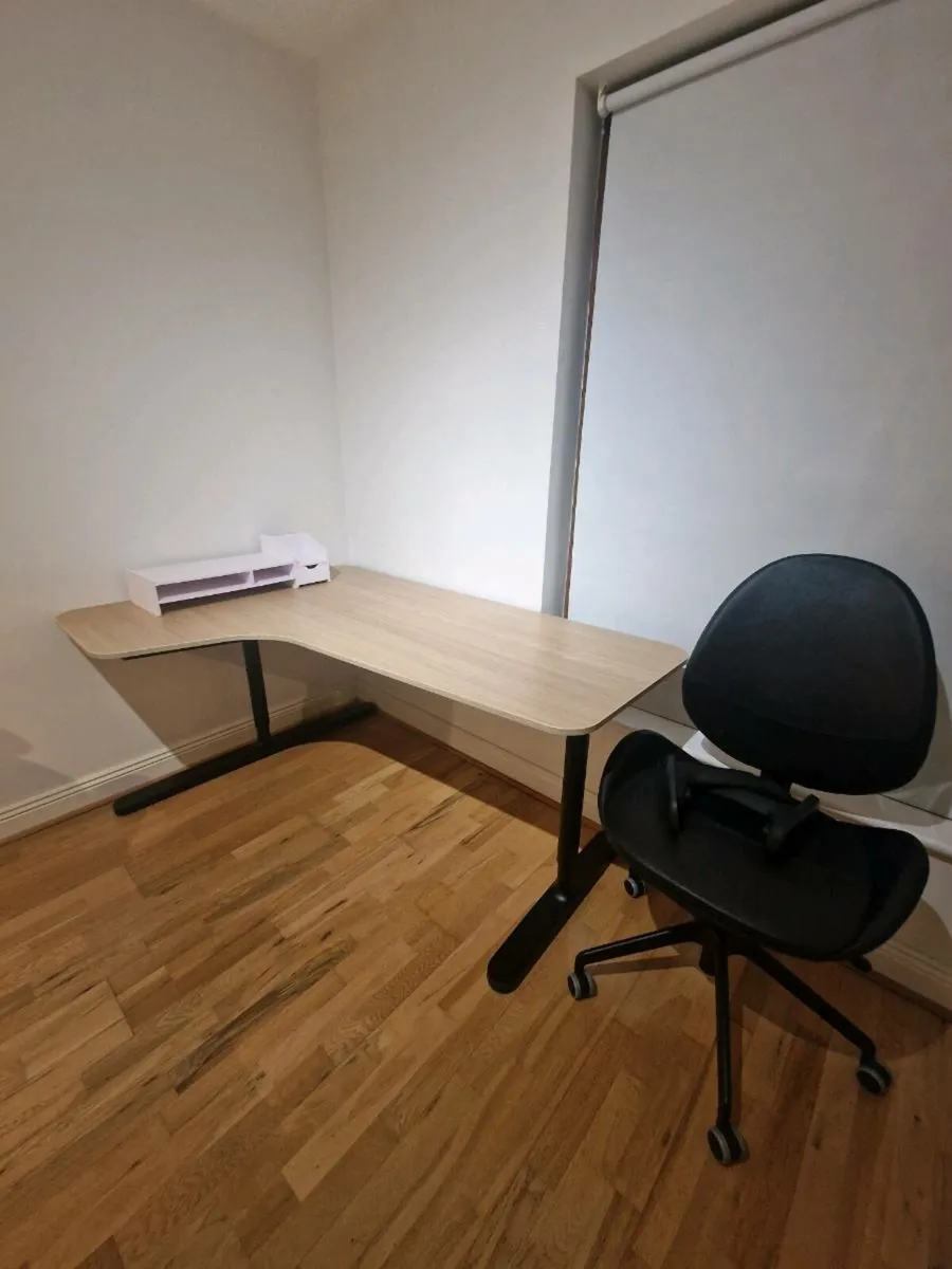 Desk and chair - Image 1