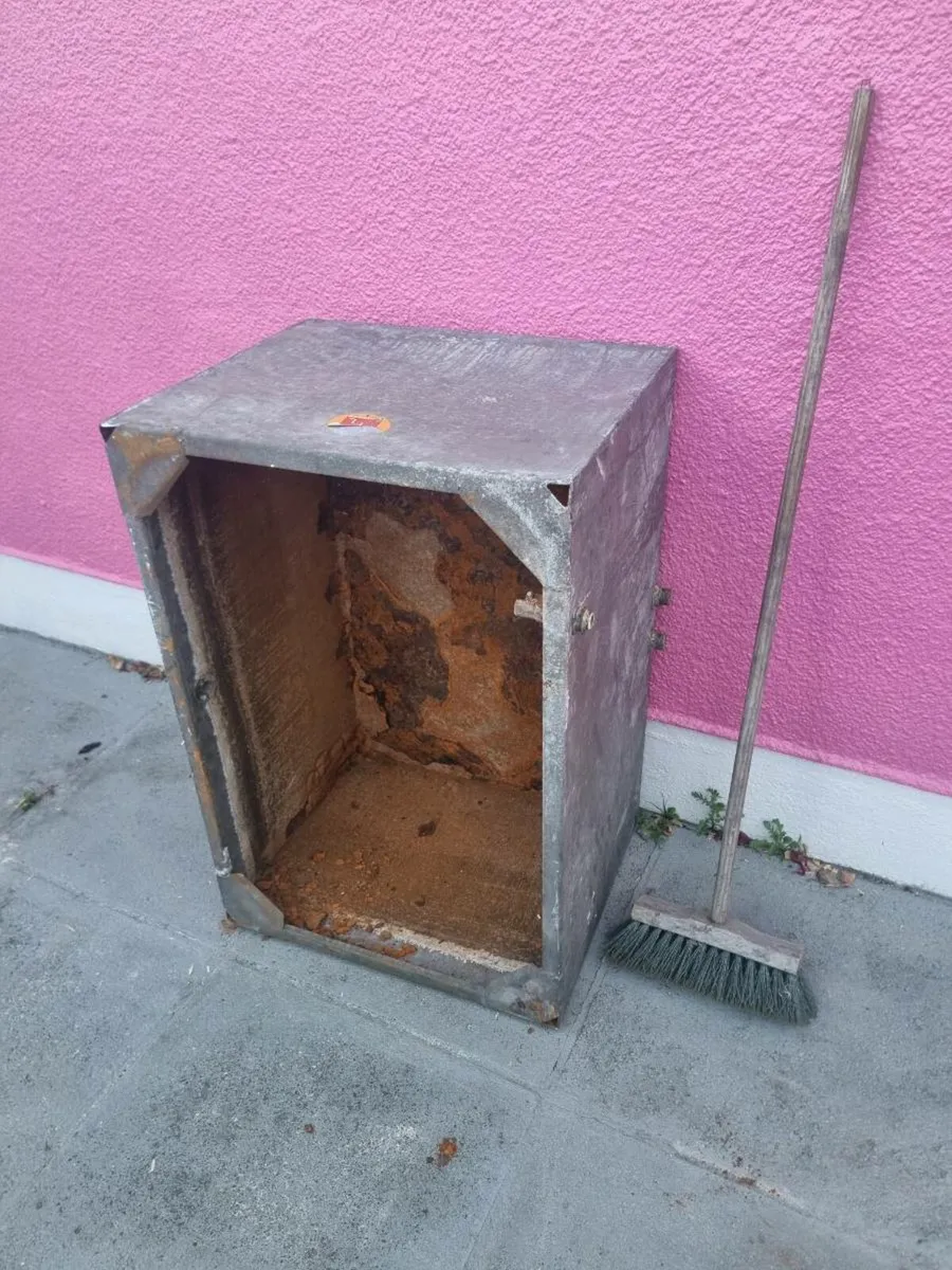 Water Tank - Image 2