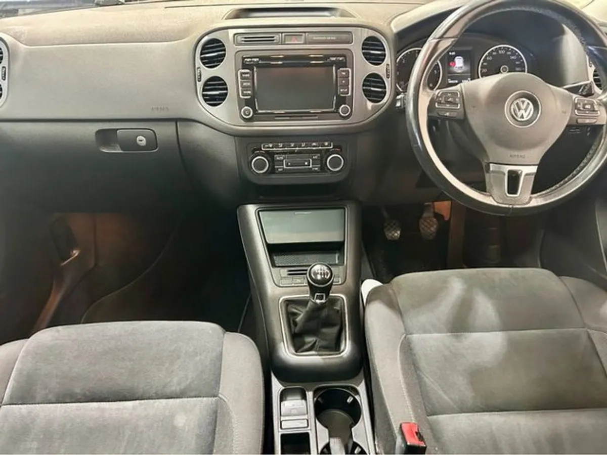 Volkswagen Tiguan Sport 2.0 TDI Manual 6speed 110 - Image 2