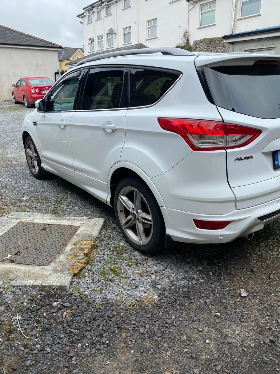 Car - Image 4