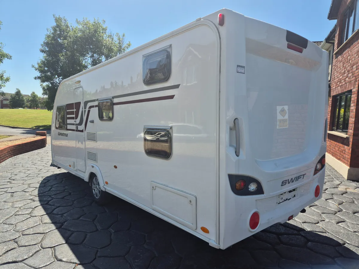 2015/6 Berth Swift Lifestyle 6TD Bunk Beds - Image 4