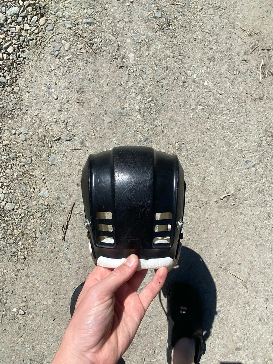 Oldstyle cooper sk100 senior black hurling helmet - Image 4
