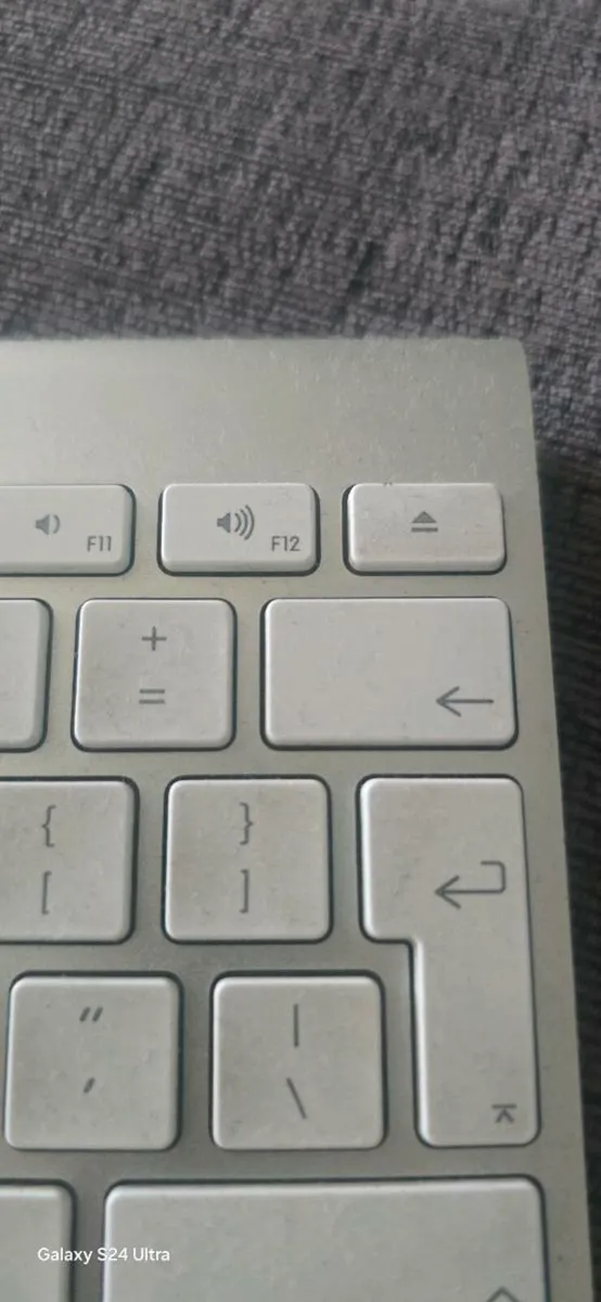Apple keyboard - Image 3