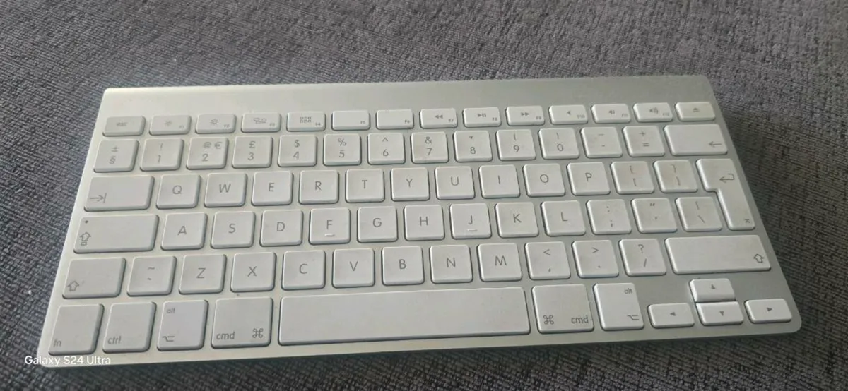 Apple keyboard - Image 4