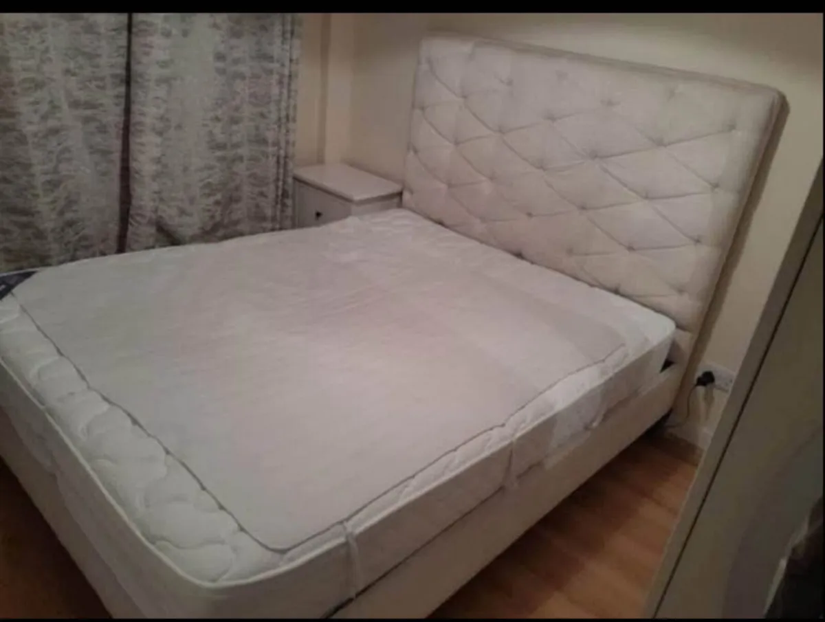 King size bedframe - Image 1