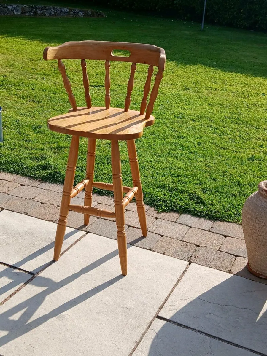 Wooden stool - Image 1