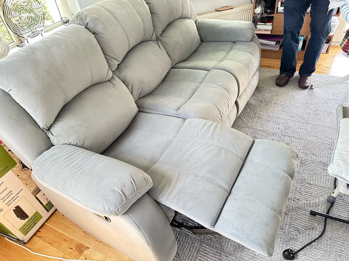 New 3 seater couch with double recliners - Image 2
