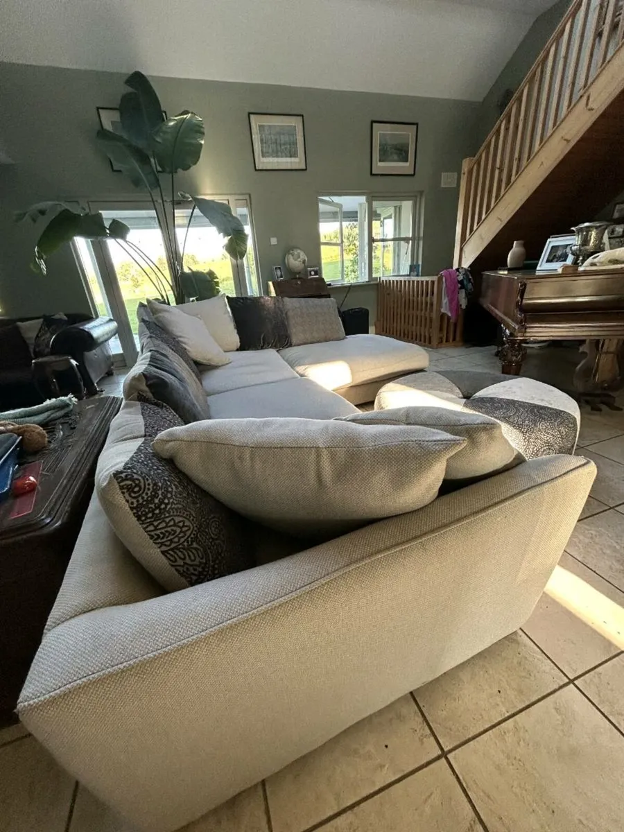 L shaped sofa and foot rest - Image 3