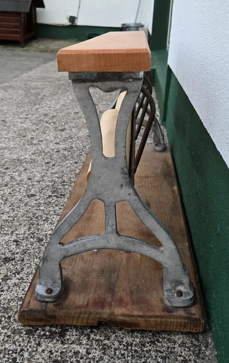 Vintage Paper Dispenser - Image 1