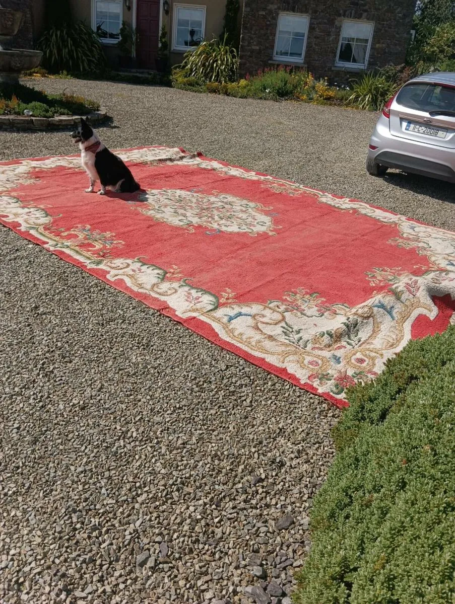 Lovely large vintage style rug ,ware and tear. - Image 1