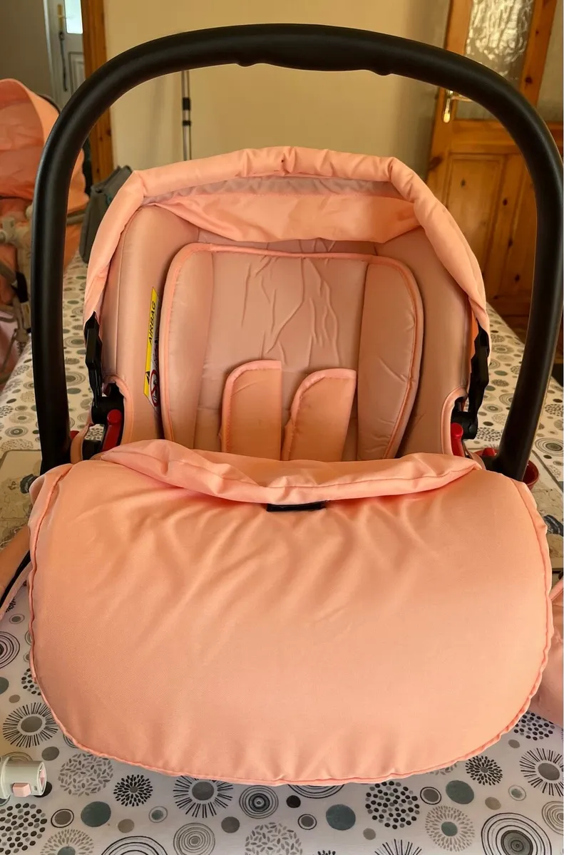 Newborn Car Seat - Image 1