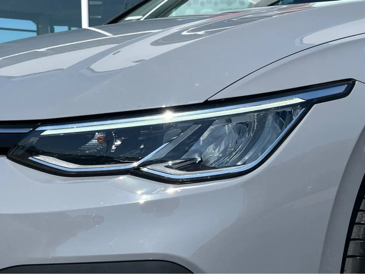 Volkswagen Golf Life TDI - Image 3