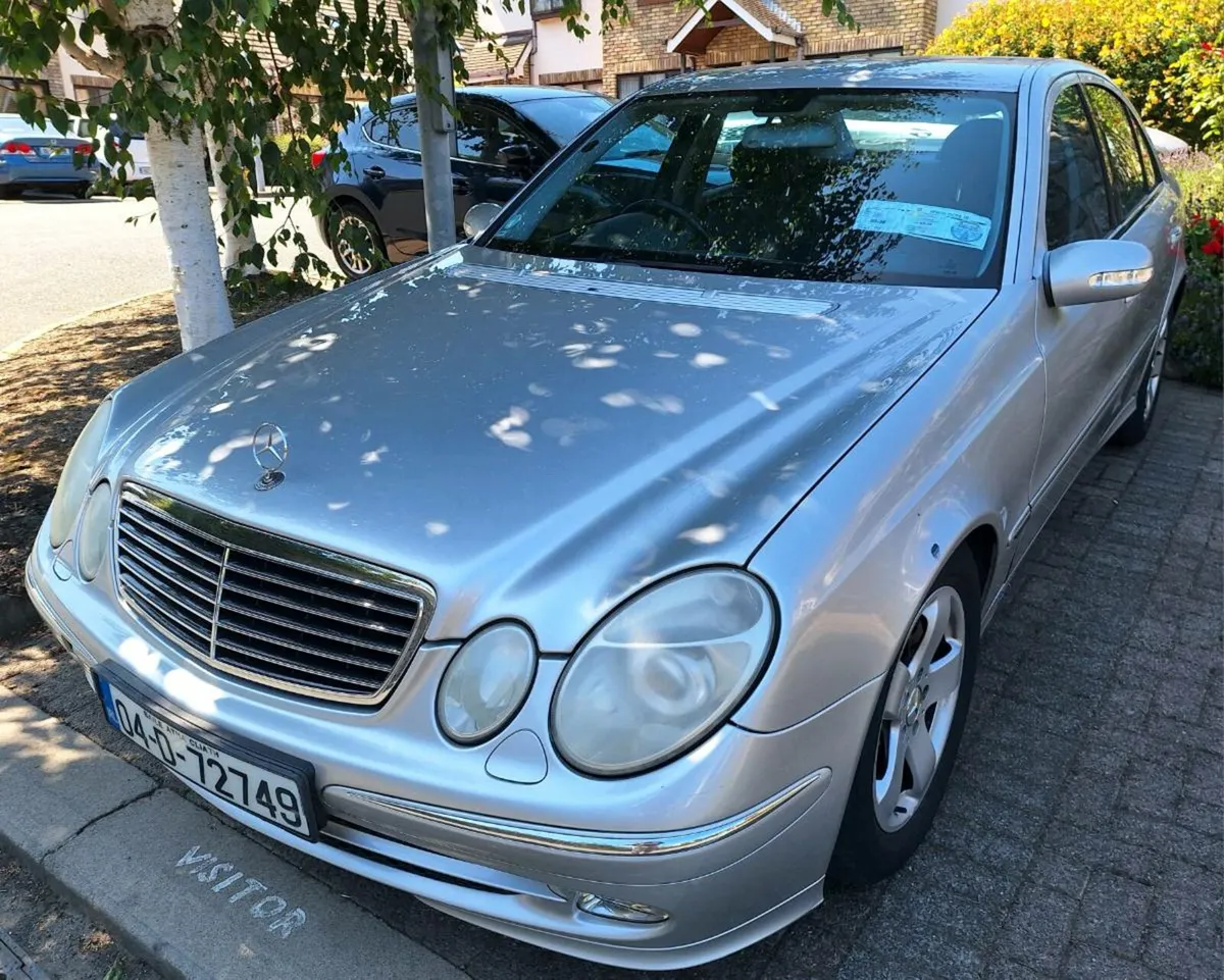 Mercedes Benz W211 E240 V6 177 bhp Avantgarde - Image 3