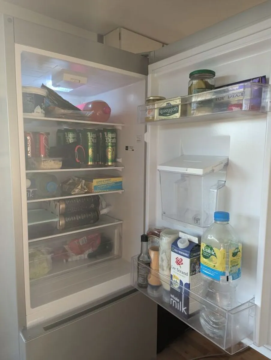 Hotpoint fridge freezer - Image 4