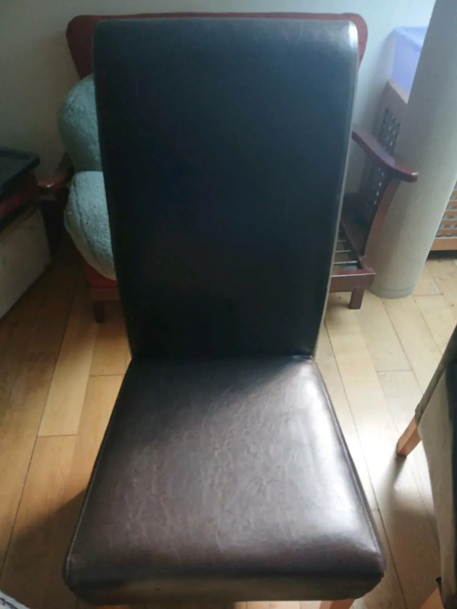 5 chairs - Image 2