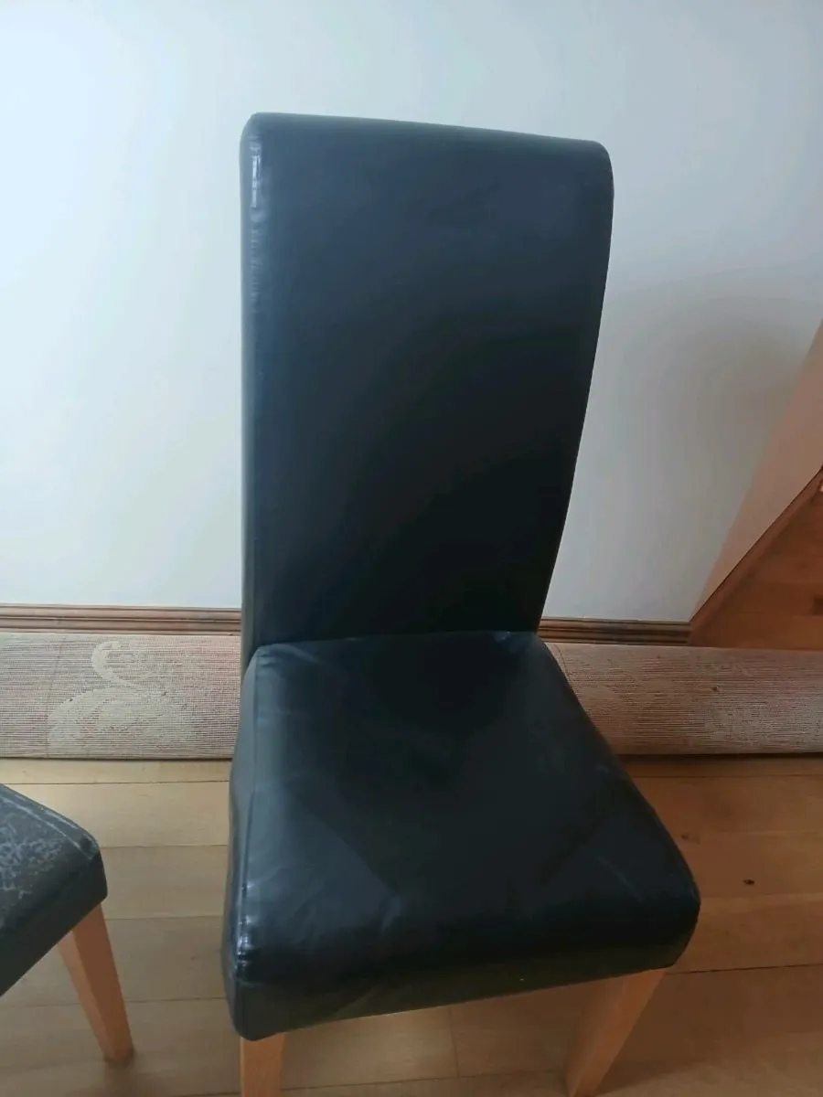 5 chairs - Image 3