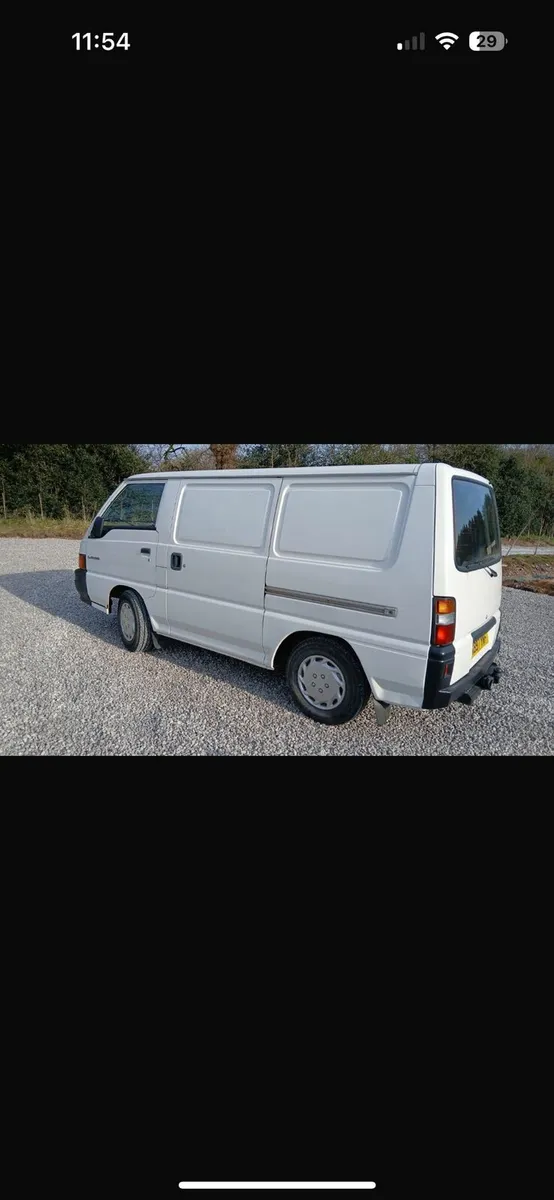 1993 Mitsubishi L300 vintage van - Image 2