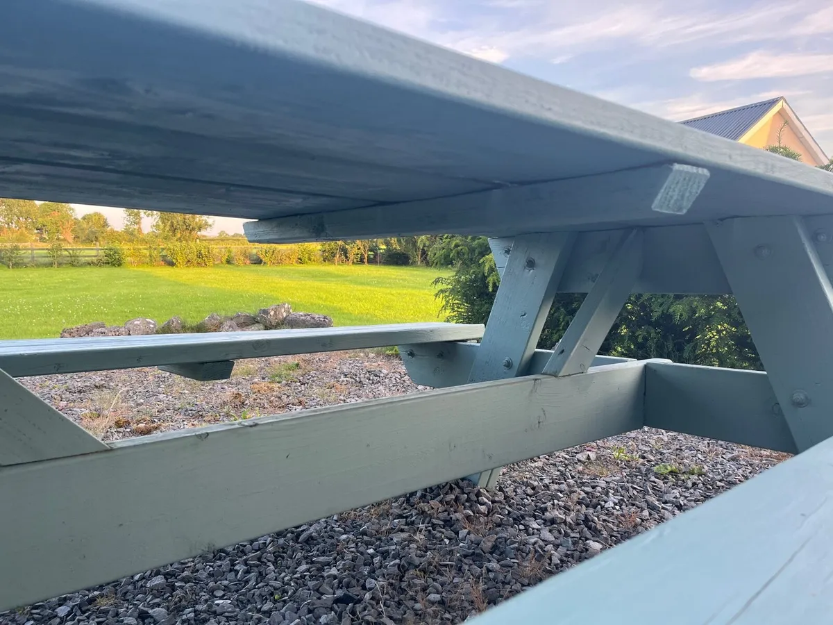 Picnic table/garden furniture - Image 2