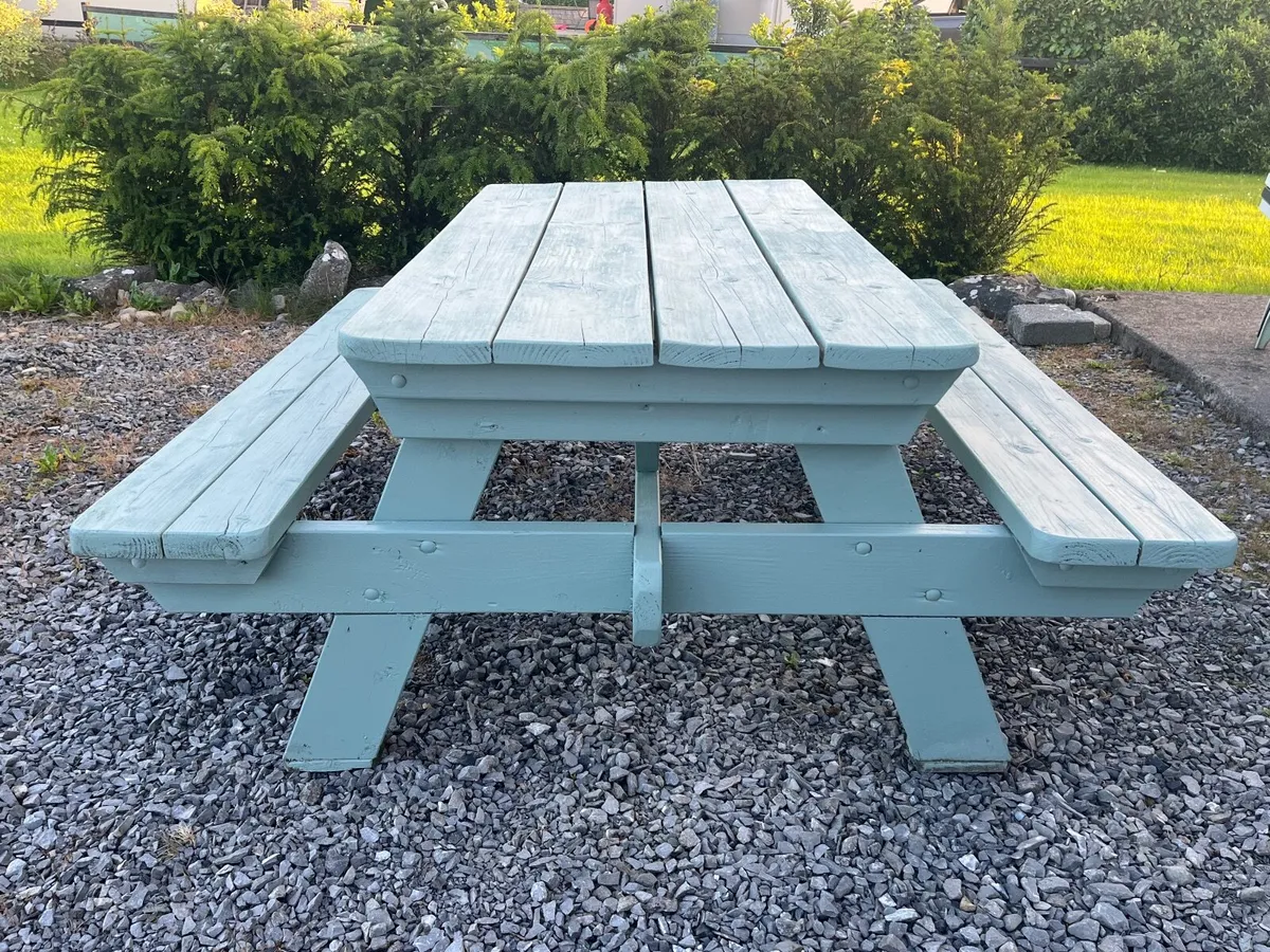 Picnic table/garden furniture - Image 3