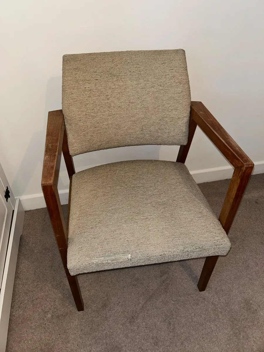 Study chair - Image 1