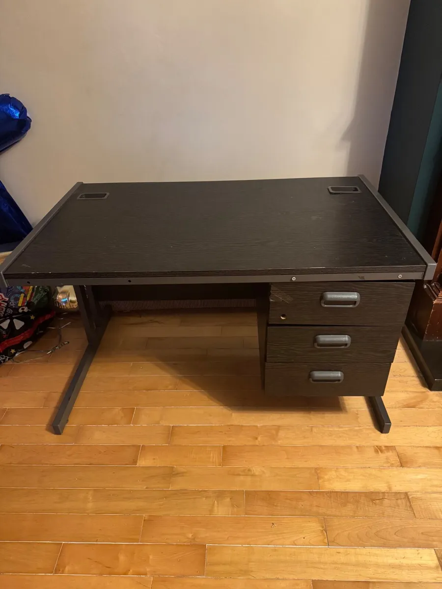 table, desk for sale - Image 3