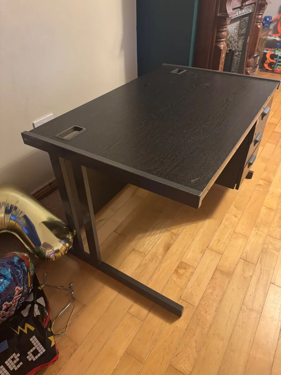 table, desk for sale - Image 4