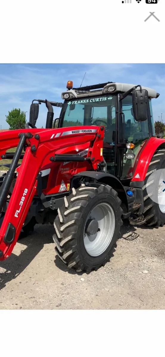Massey Ferguson 5712 S