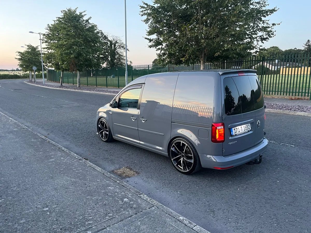VW Caddy 2.0 150 bhp 6 speed A/C - Image 2