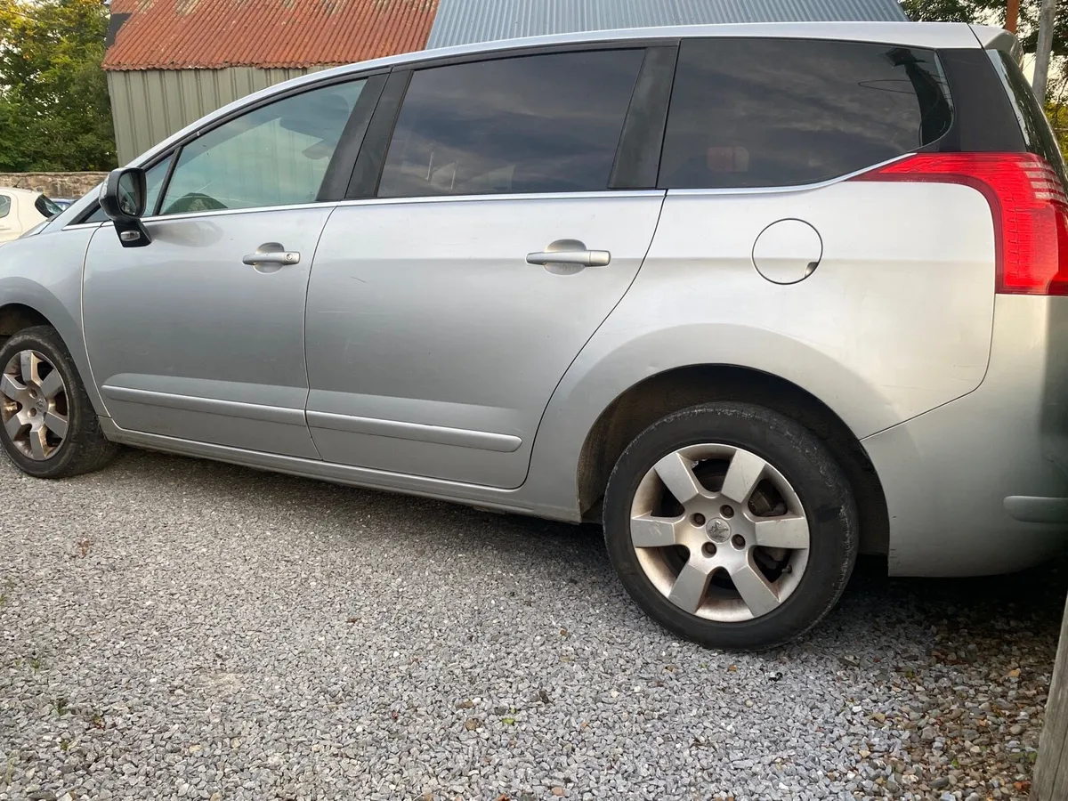 2011 PEUGEOT 5008 7 SEATER NCTD 10/25 - Image 3