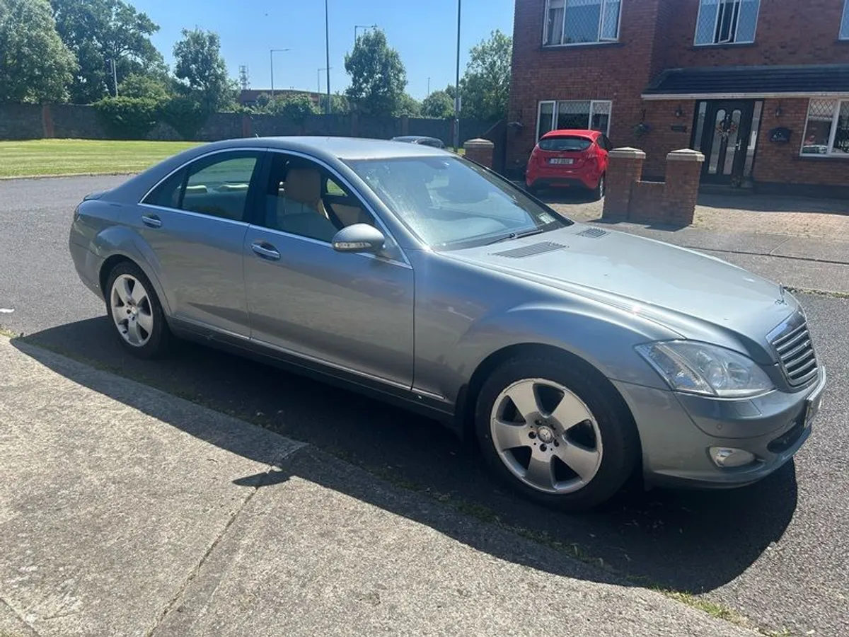 2008 Mercedes Benz S320 - Image 2