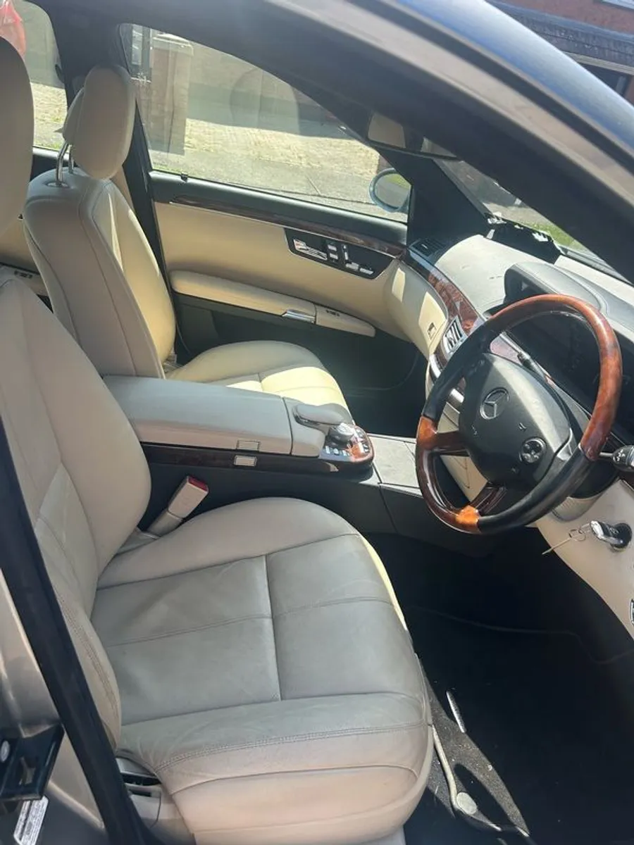 2008 Mercedes Benz S320 - Image 3