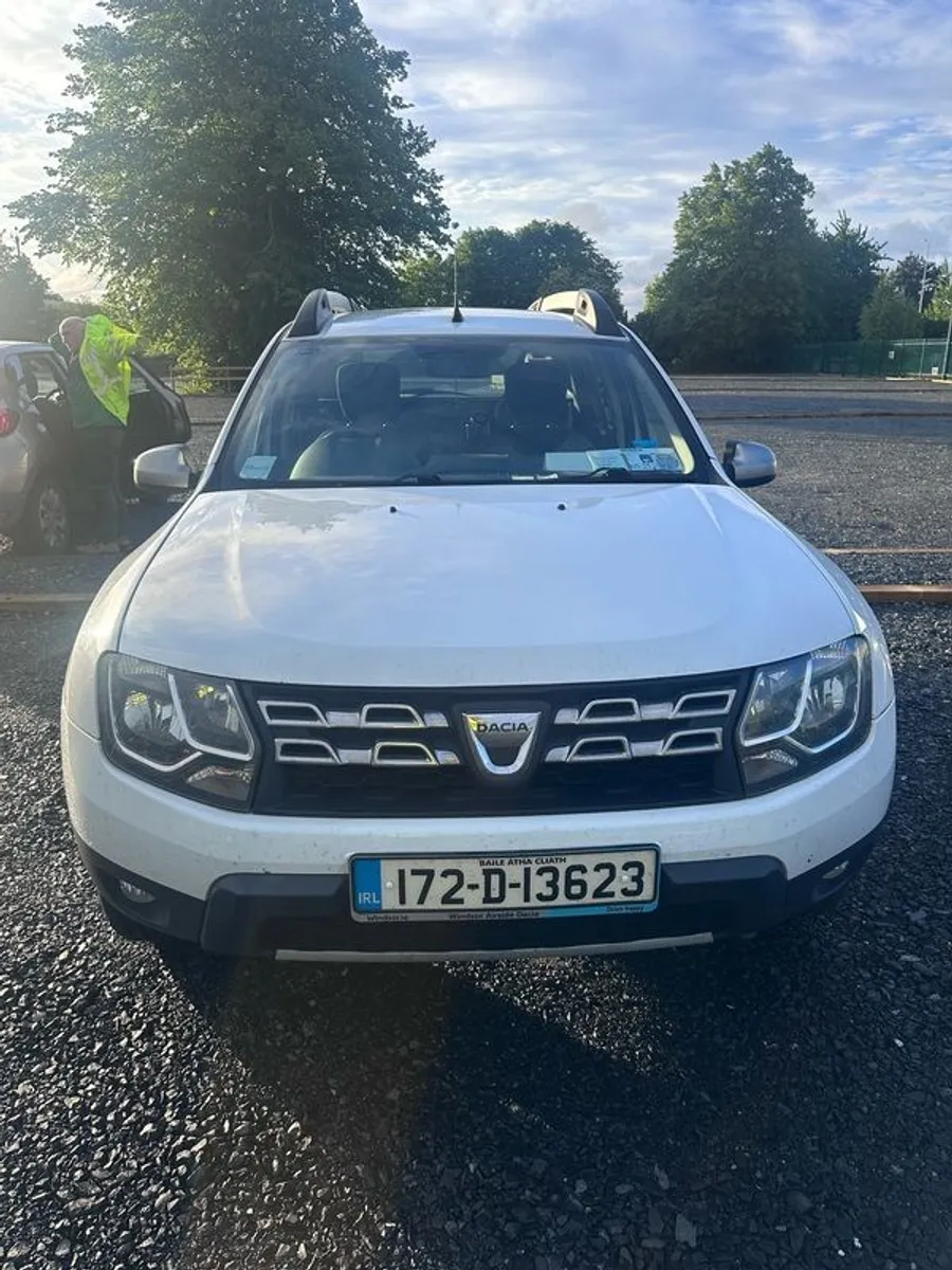 2017(2)Dacia Duster - Image 1