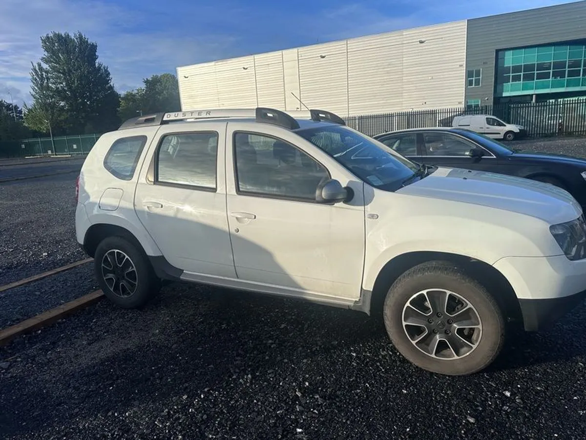 2017(2)Dacia Duster - Image 2