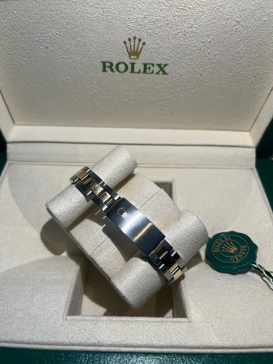 Rolex Datejust Two Tone - Image 4