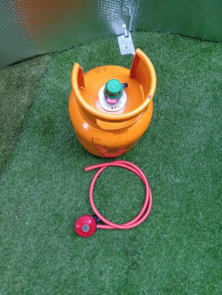 New CALOR gas 5kg butane with regulator - Image 1