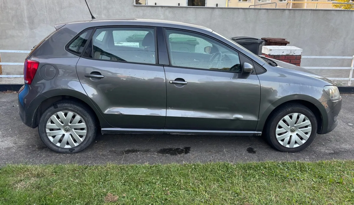 Volkswagen Polo 2012 - Image 2